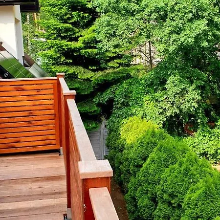 Appartement Emzetka *